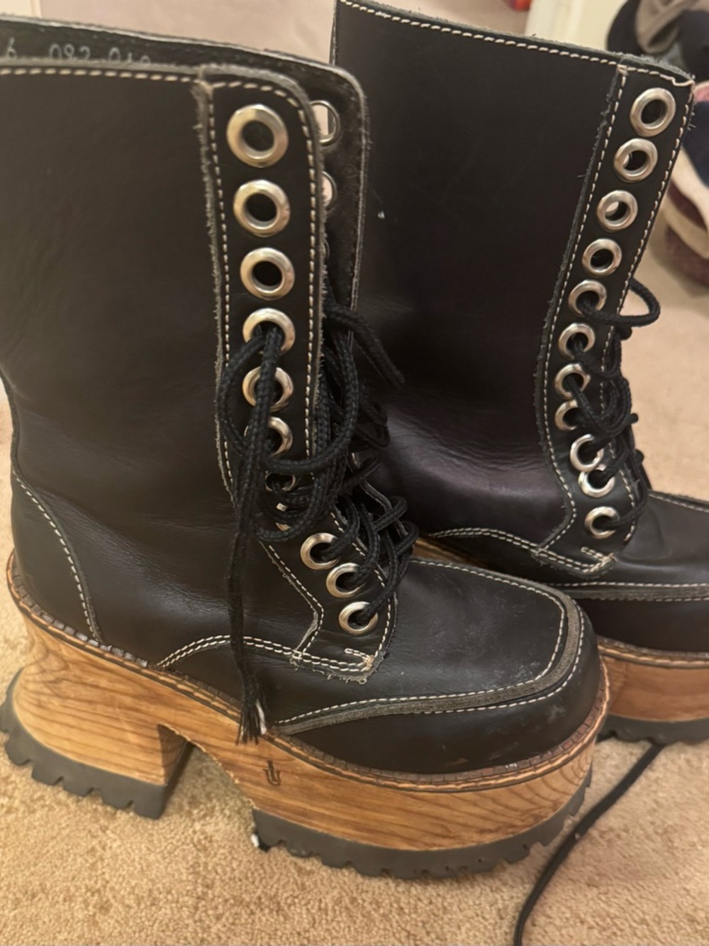 RARE vintage 90s London Underground leather black platform lace up boots. Size 6 - Picture 2 of 6